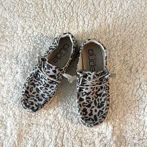 Hey dude women’s leopard print shoes